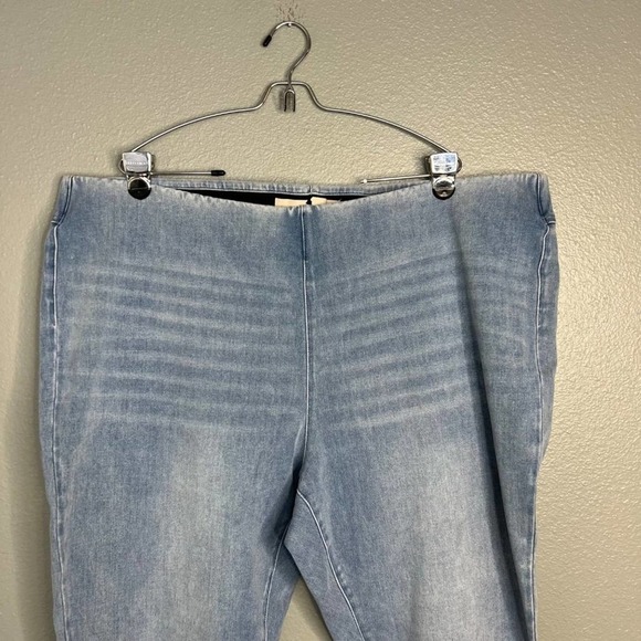 Soft Surroundings Pull On Skinny Jeans Size 3X Light Faded Wash Whiskering NEW - Picture 4 of 8